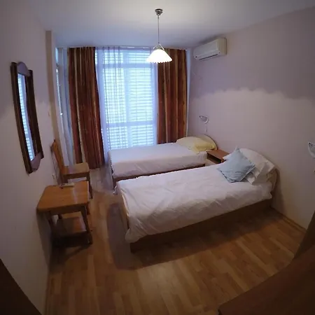 3 Bedroom Apt Beach Elite 1 Slantschew brjag