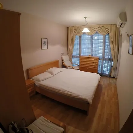 3 Bedroom Apt Beach Elite 1 * Slantschew brjag